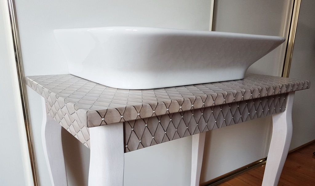 stolik pod umywalke biala buk naklejone wzory - Stylmetdrew